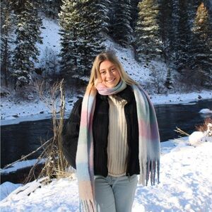 Meet your Posher, Natalie